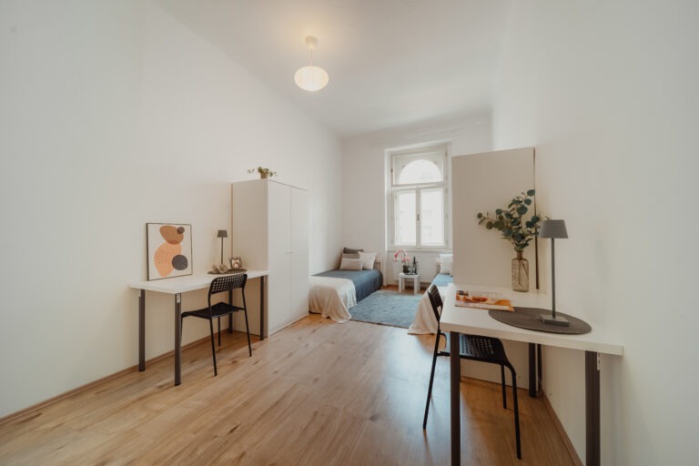 referenční byt v ulici Legerova v Praze Nové Město, pokoj který byl zrekonstruován firmou Dormitoryprague pro účely spolubydlení a správy nemovitostí ZDARMA