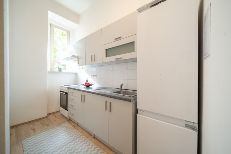 referenční byt v ulici Legerova v Praze Nové Město, pokoj který byl zrekonstruován firmou Dormitoryprague pro účely spolubydlení a správy nemovitostí ZDARMA